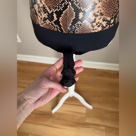 Commando Sleeveless Animal Print Bodysuit - New w/ Tags! - Picture 10 of 10